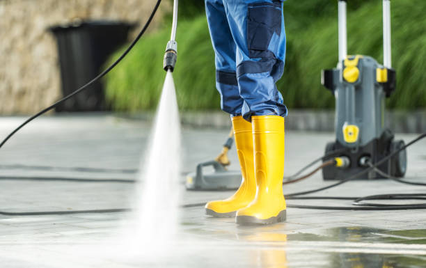 Best Garage Pressure Washing  in Beaver Falls, PA
